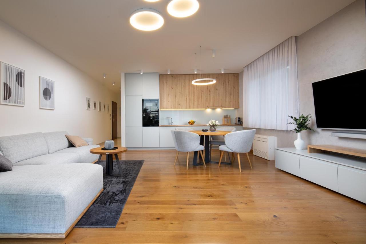 Ena, Luxury Apartment *